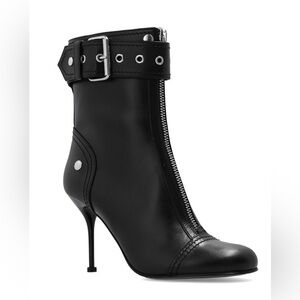 NWOT Alexander McQueen Heeled Ankle Boots size 38.5